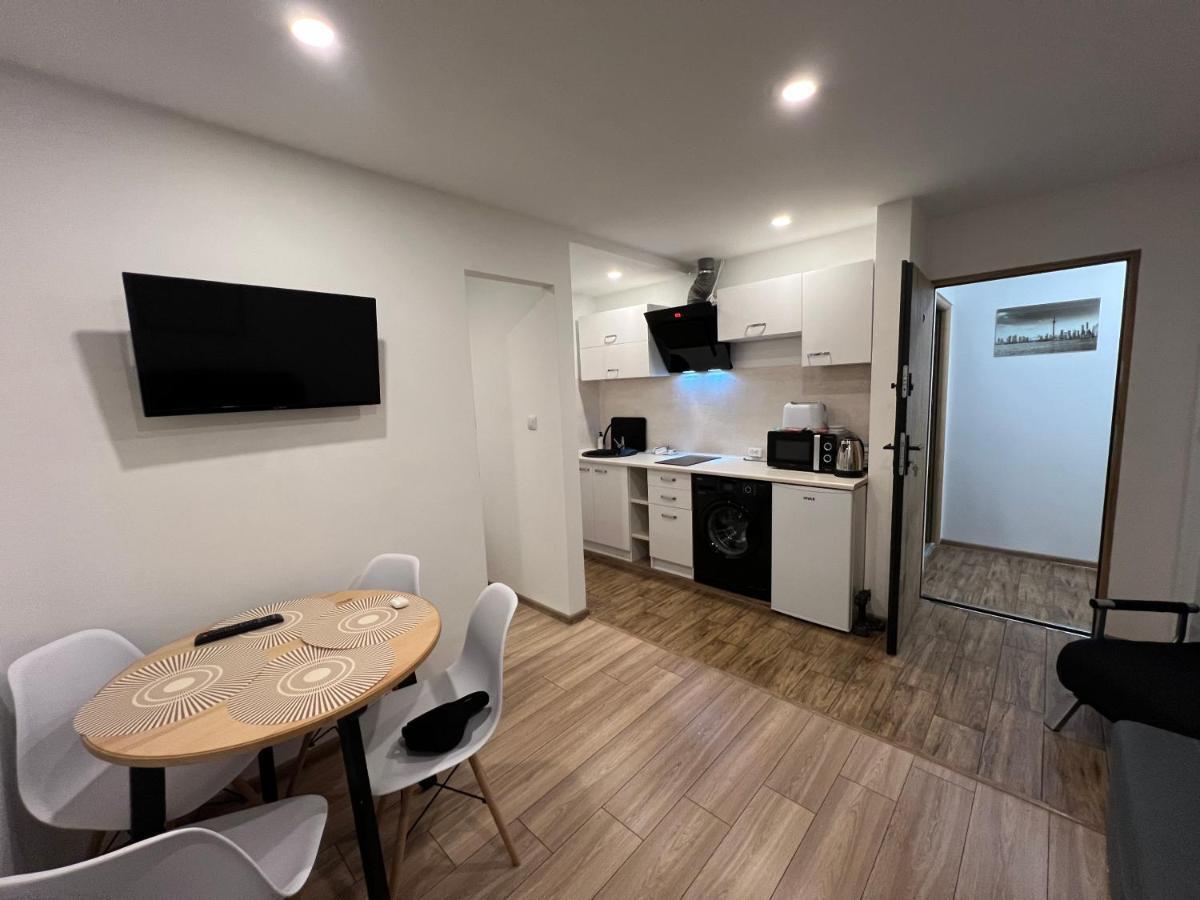 Apartamentsbymatyrafa-iv *