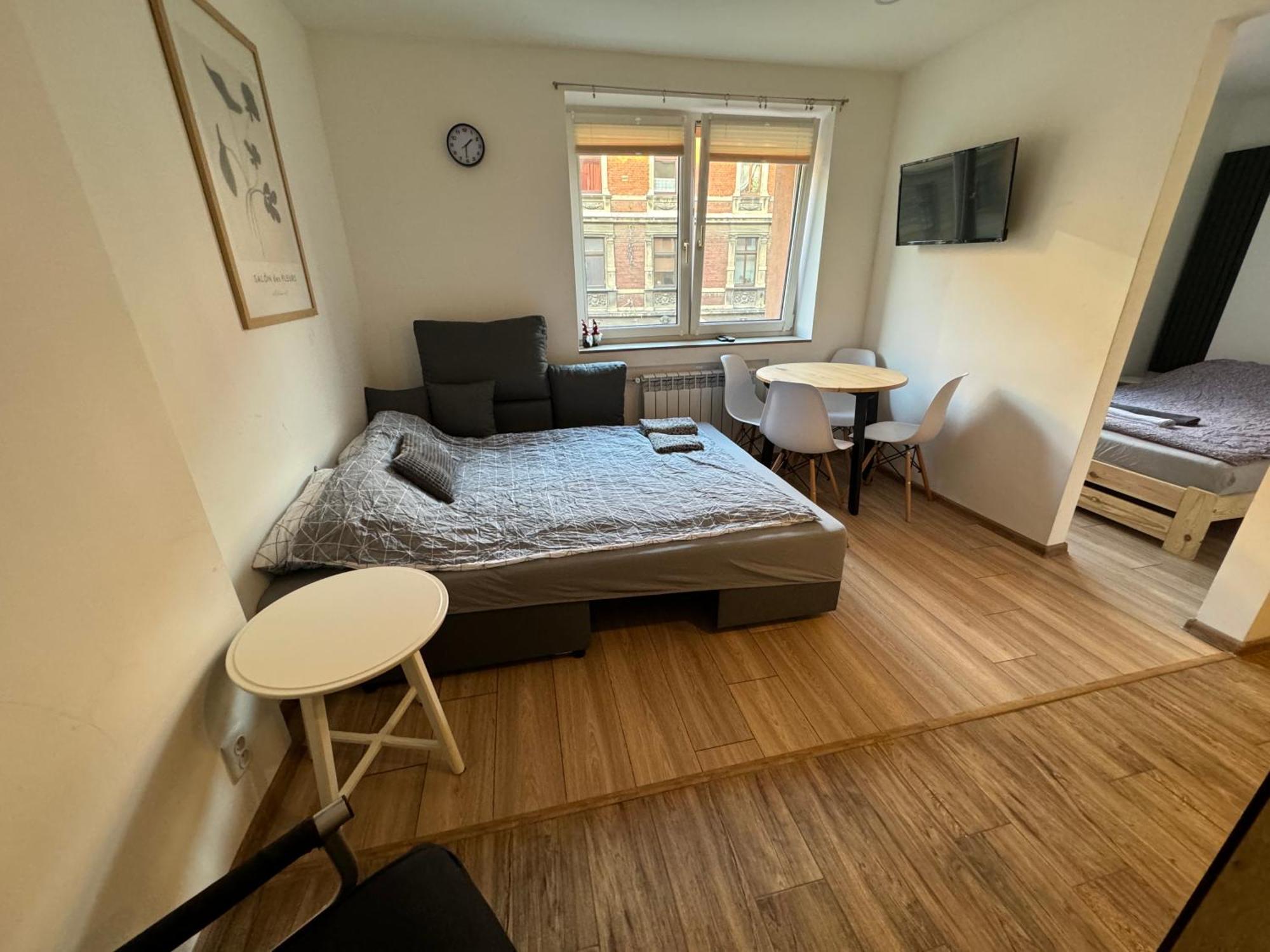 Apartamentsbymatyrafa-iv *